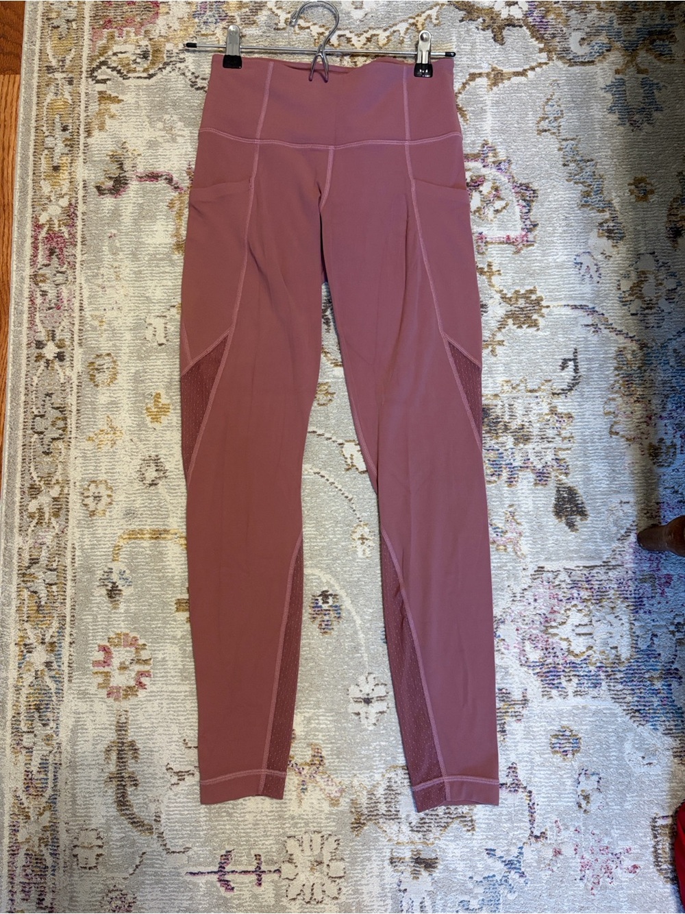 Athleta Like New Salutation Stash High-Rise Mauve Leggings w/ Mesh Panels